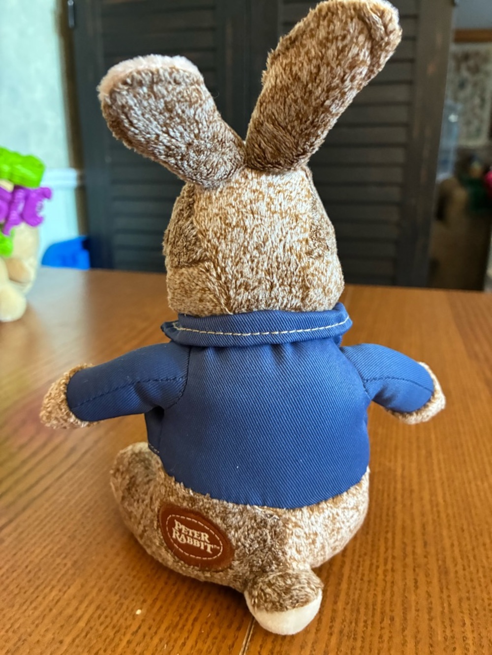 Peter Rabbit Talking Plush - Picture 2 of 3